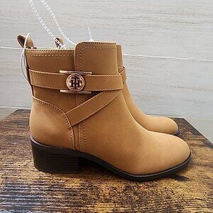 Tommy Hilfiger Medium Natural Ankle High Boots TWDAZNI-R -Women Size US 5.5- New